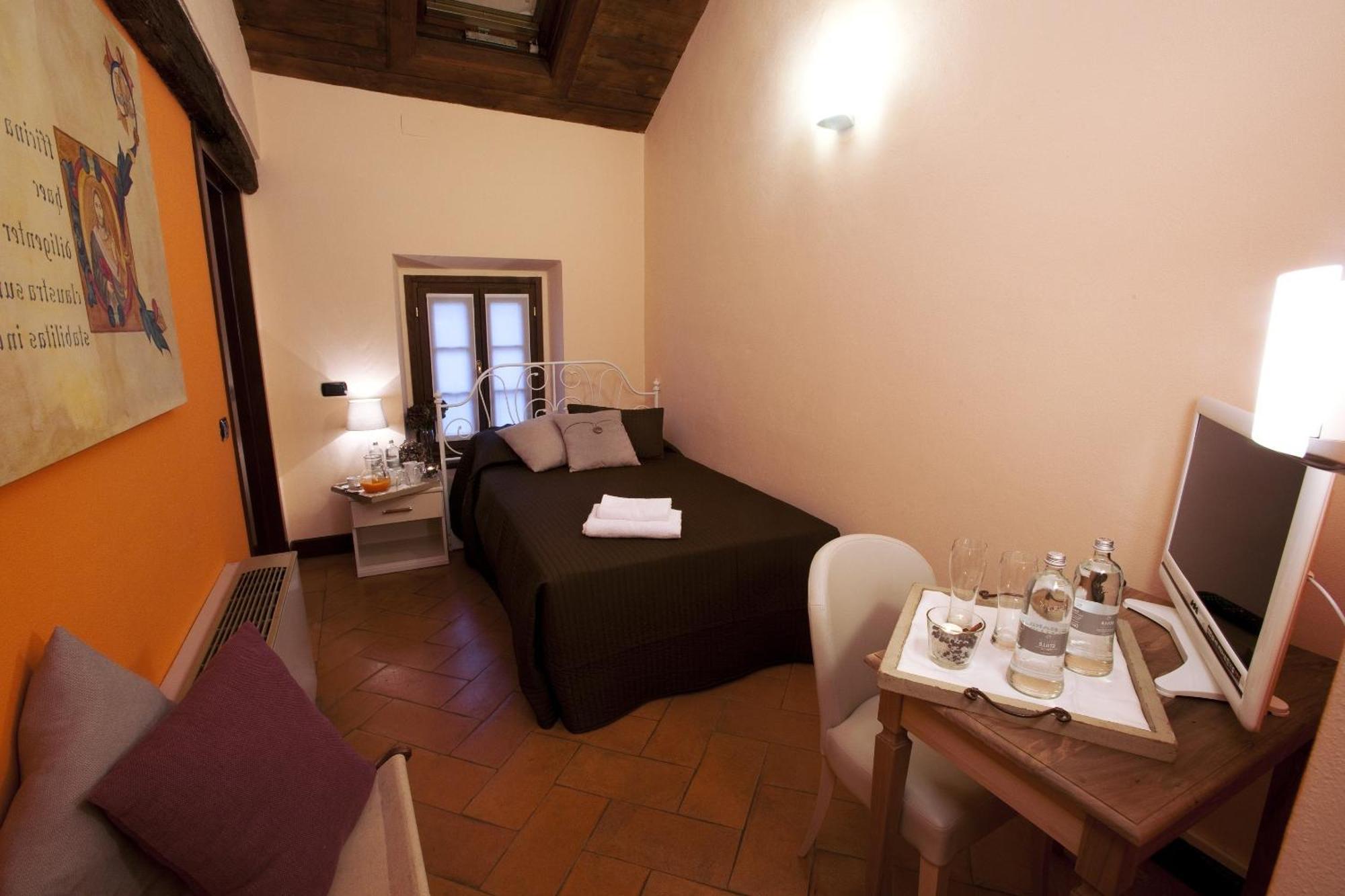 Hotel Morimondo Habitación foto